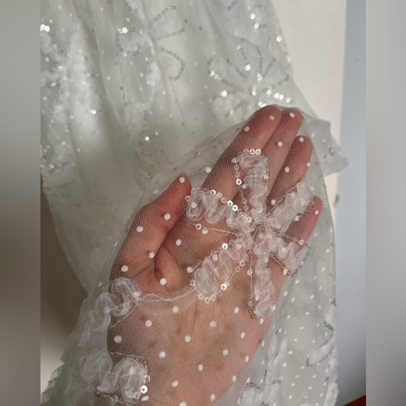 NEW LULUS SIZE SMALL WHITE FLORAL WEDDING MIDI DRESS SEQUIN TULLE BABYSHOWER $98 - Picture 5 of 10